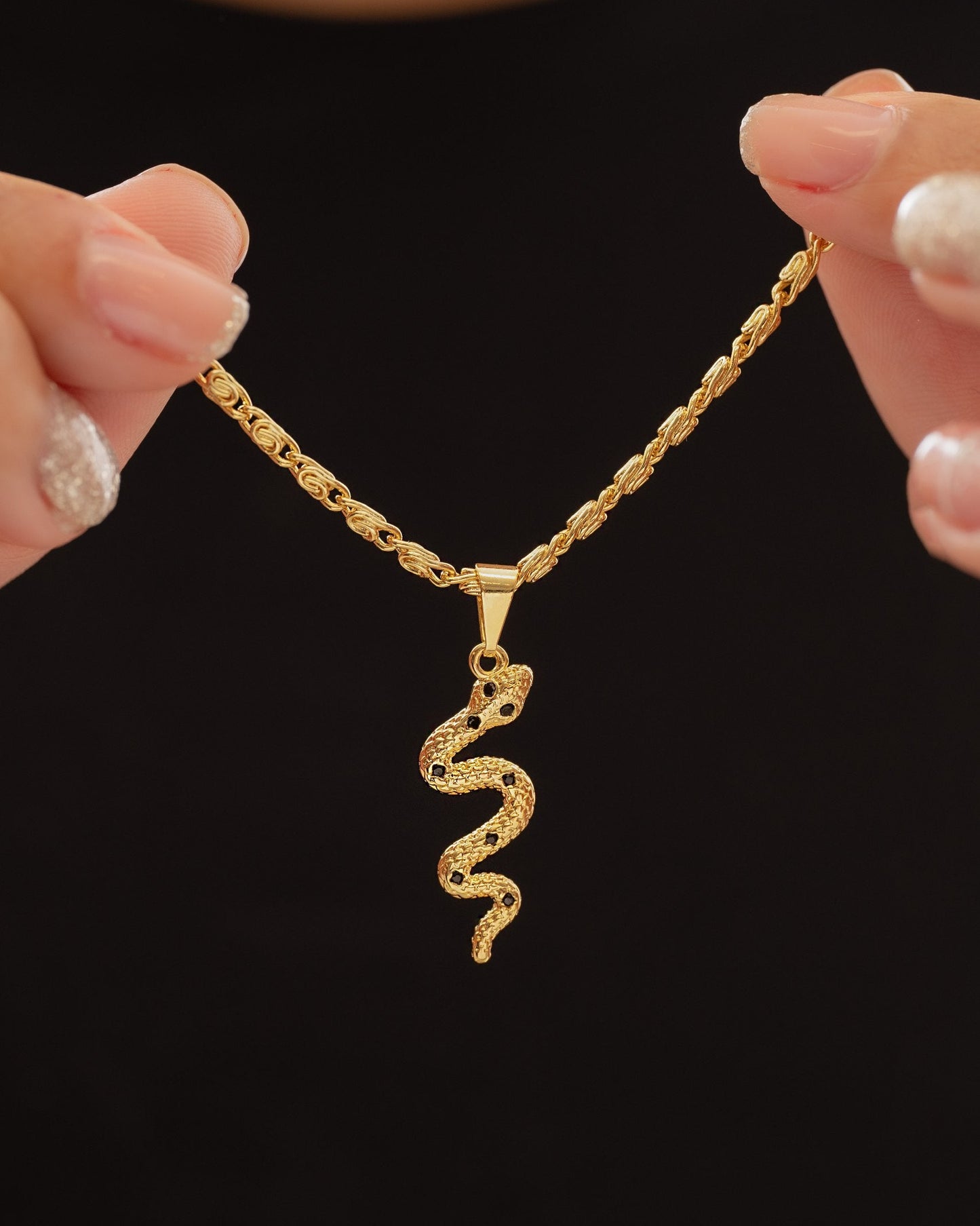 DIJE SERPIENTE NEGRA 3.1 CM